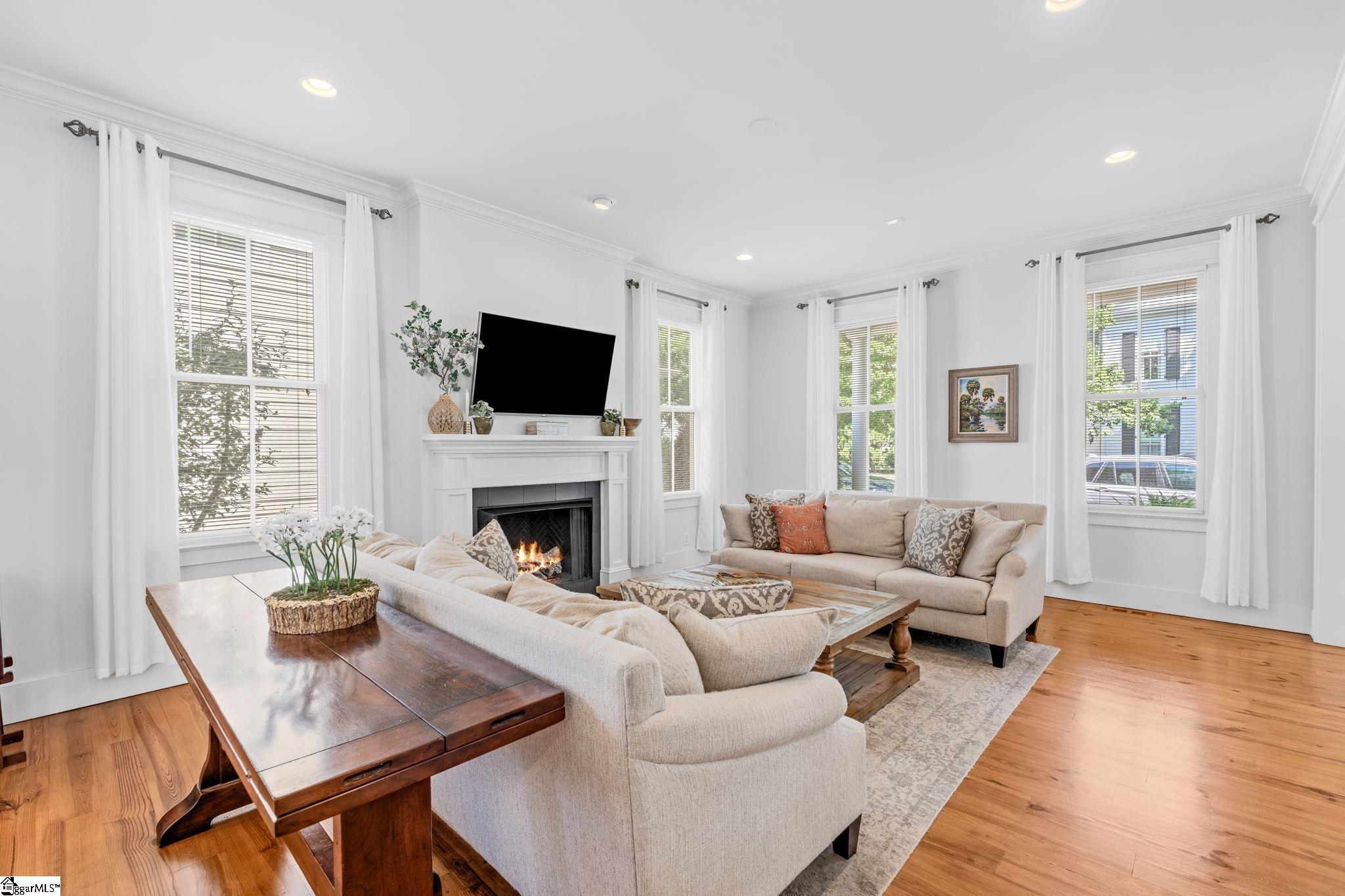 17 Hollingsworth Drive
