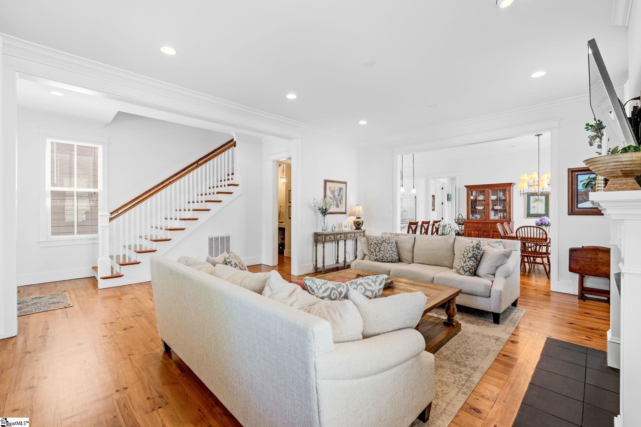 17 Hollingsworth Drive