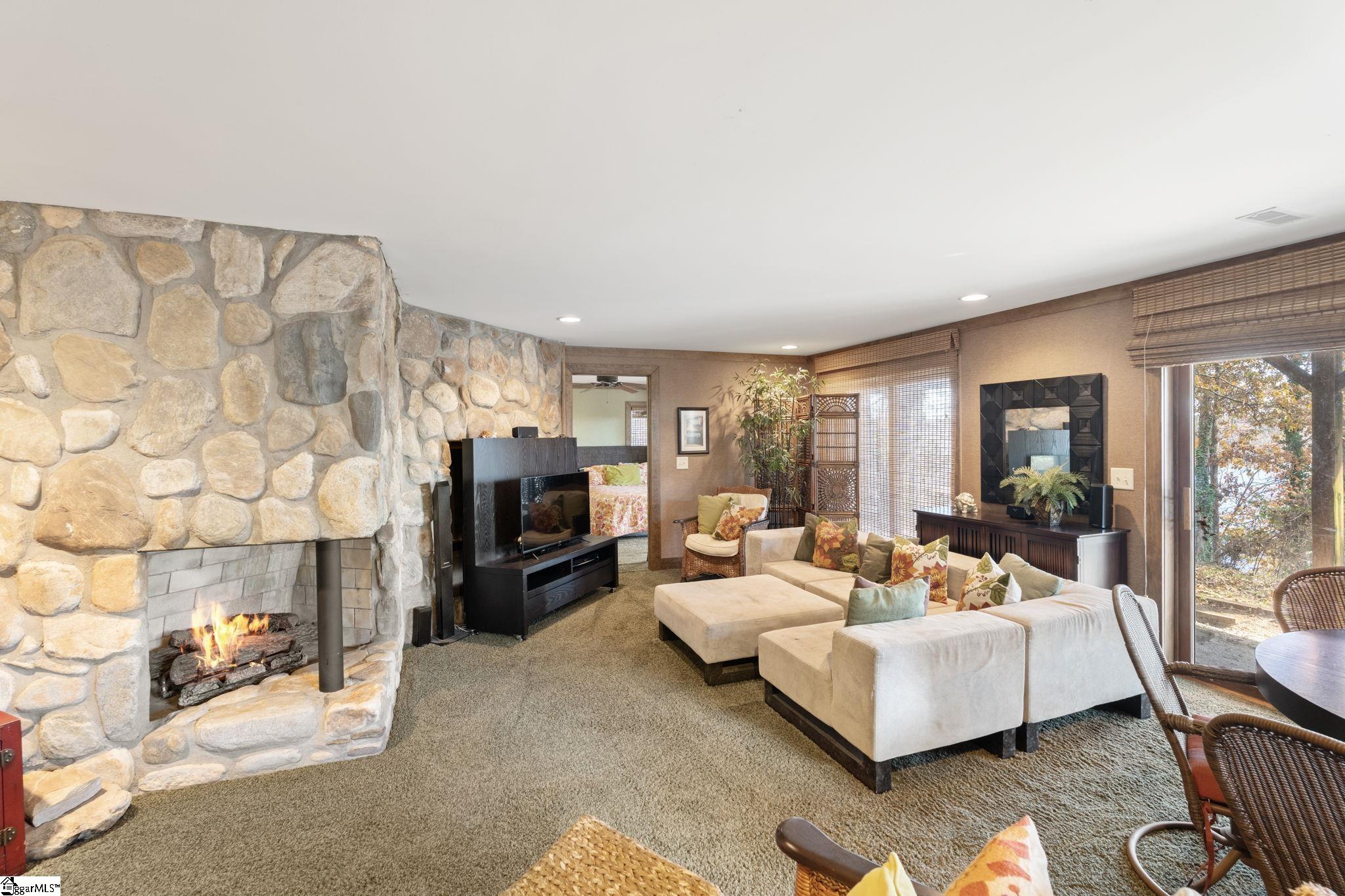 231 Perry Circle