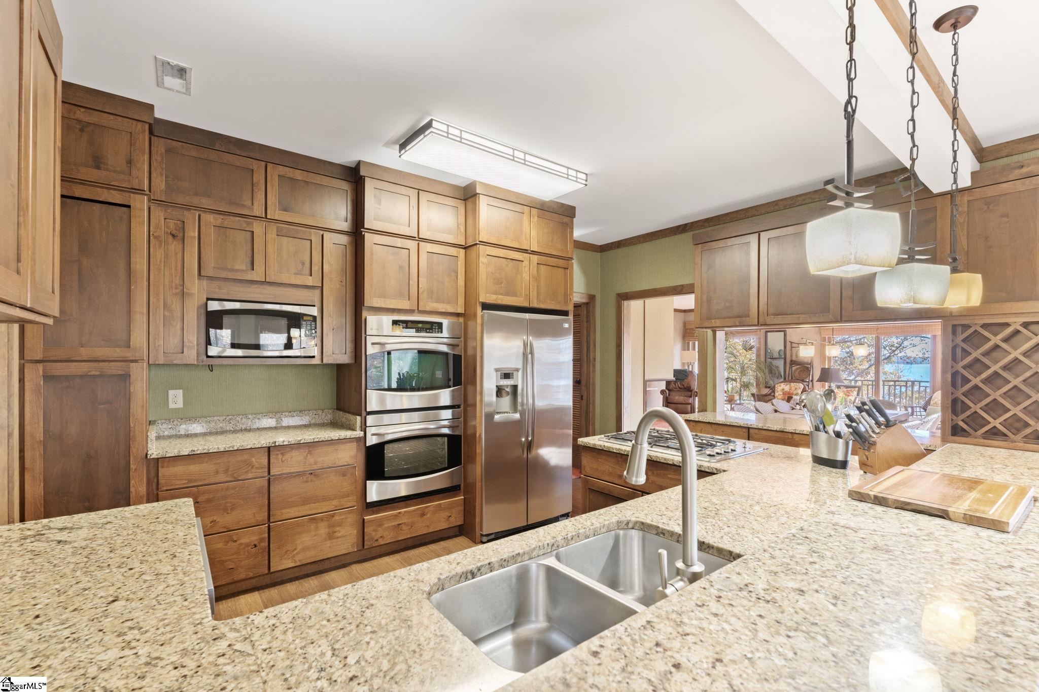 231 Perry Circle
