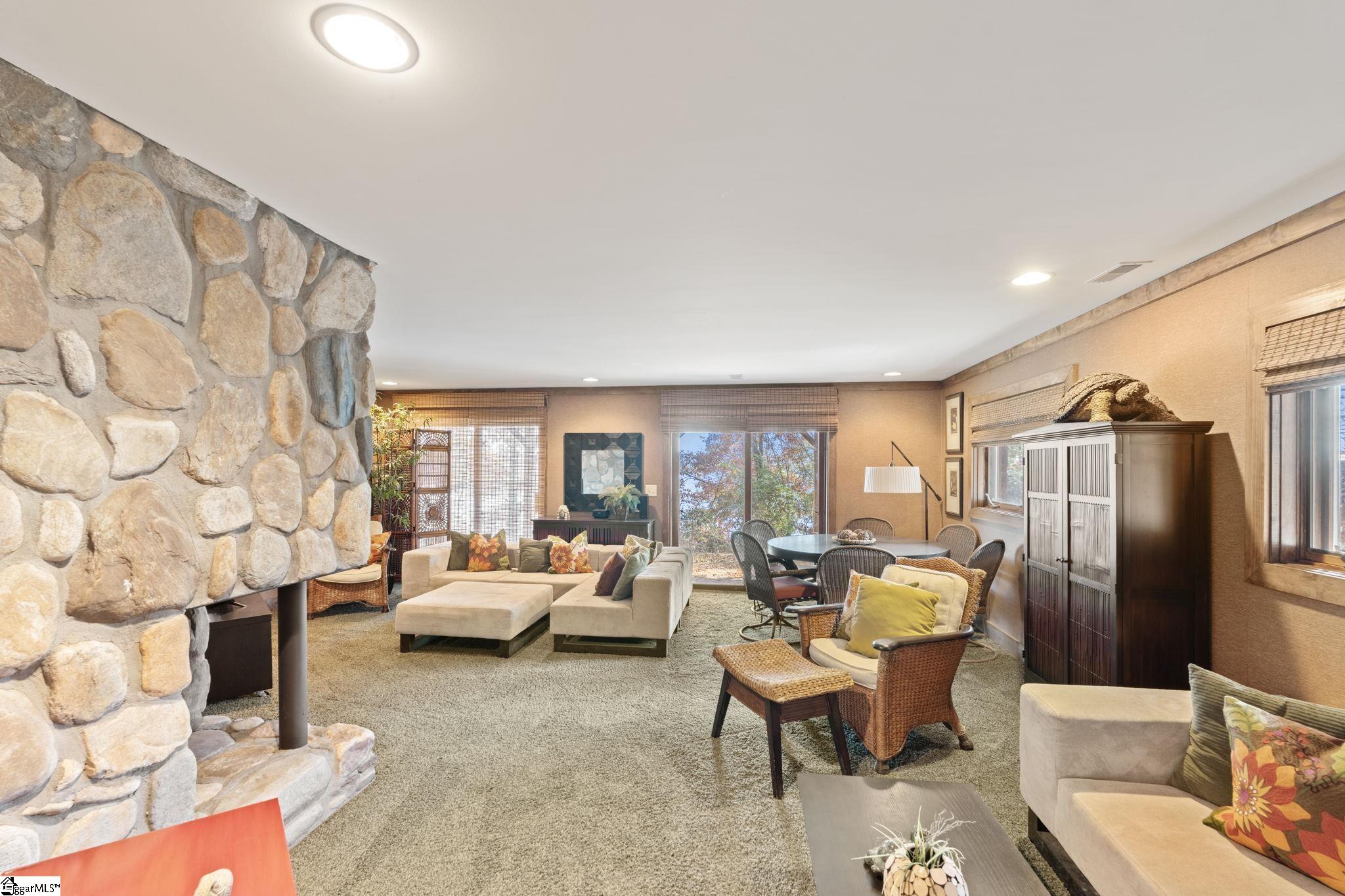 231 Perry Circle