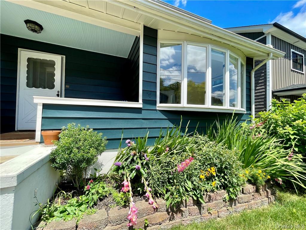 3 Elizabeth Place Unit: 1st Fl