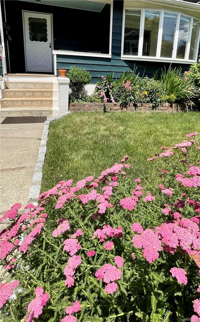3 Elizabeth Place Unit: 1st Fl