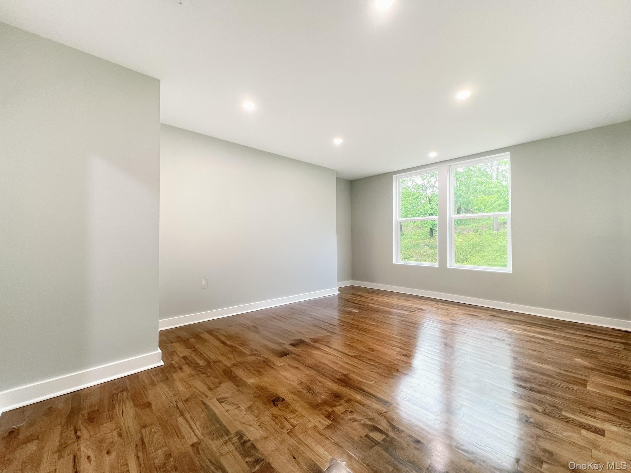 82 Hampton Road