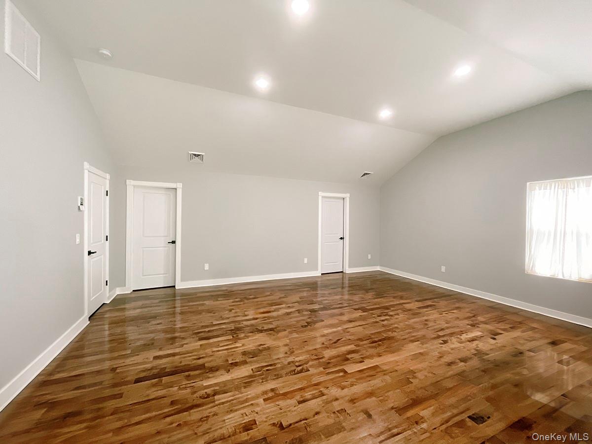 82 Hampton Road
