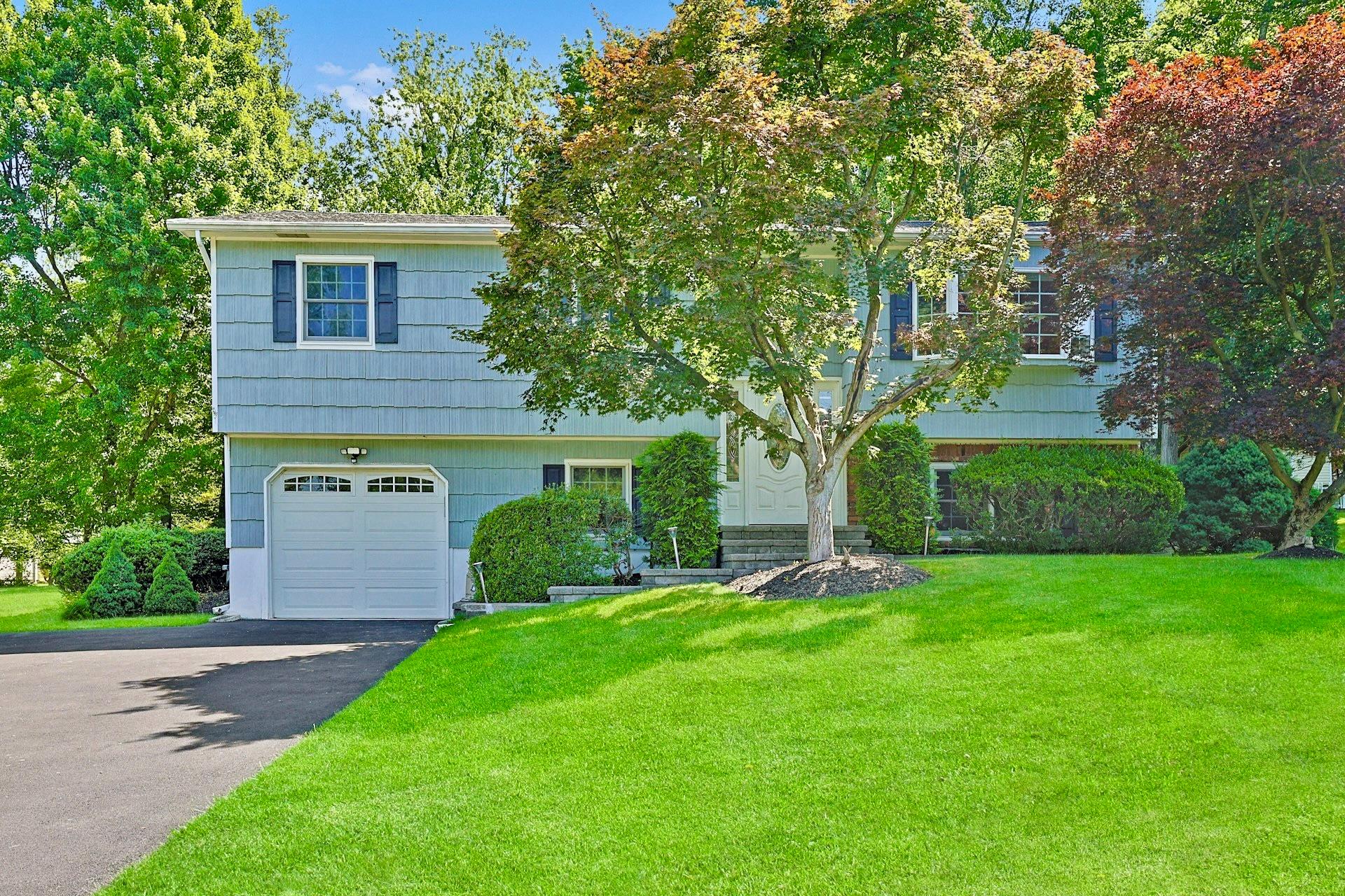 10 Amory Drive