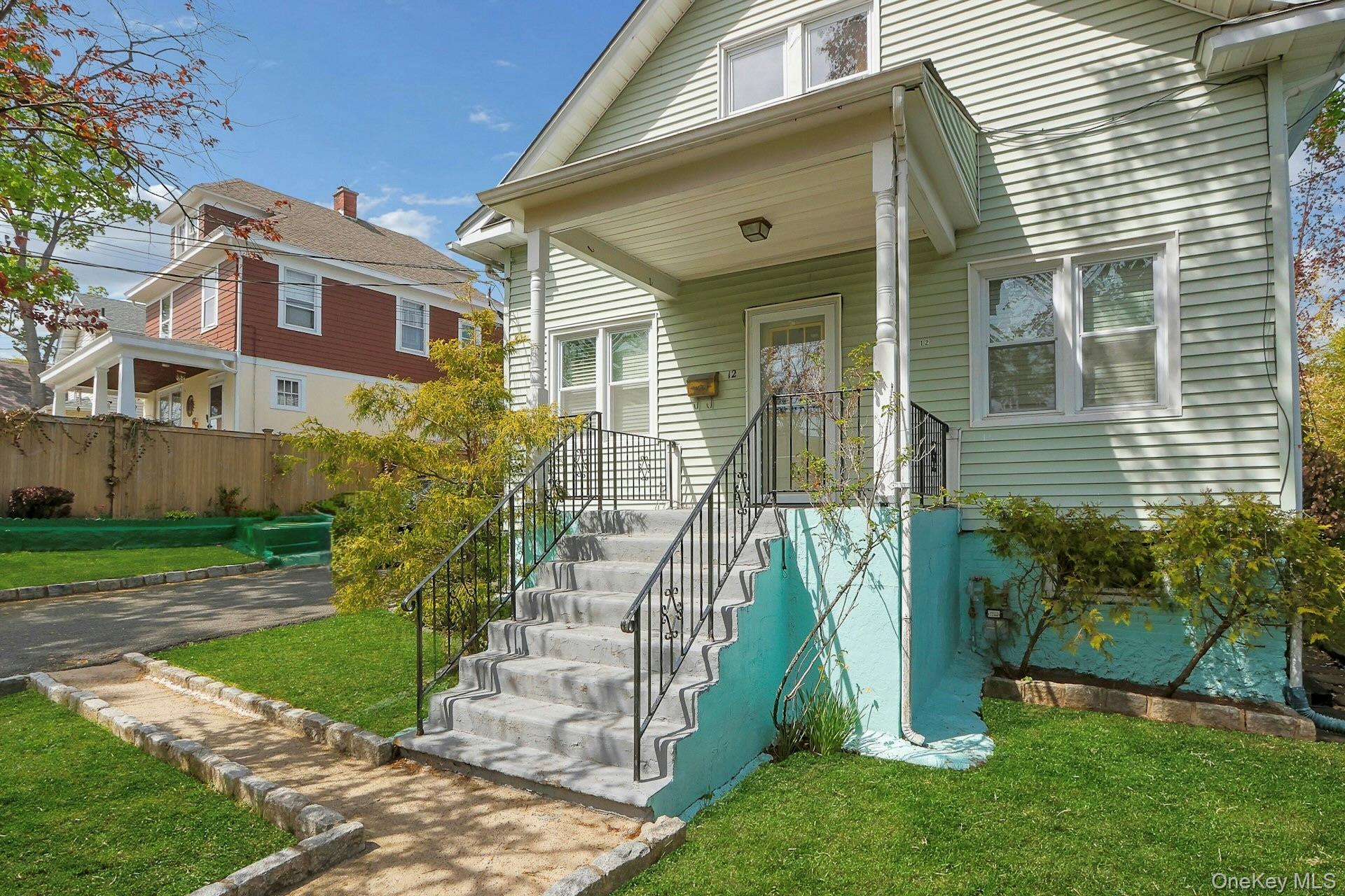 12 E Catherine Street
