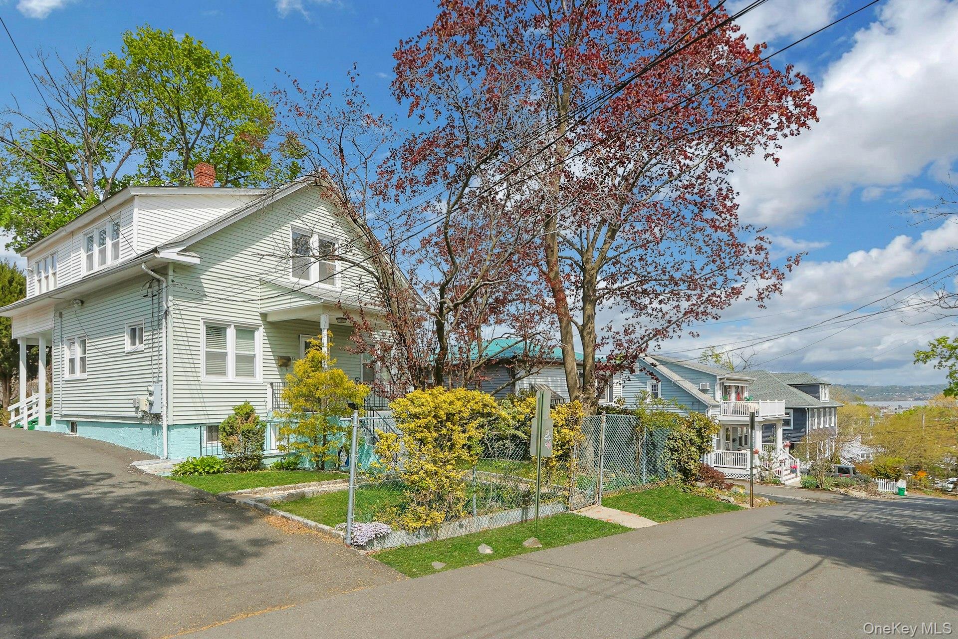 12 E Catherine Street