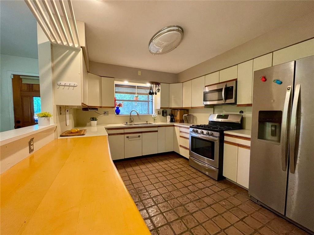 435 Kings Highway