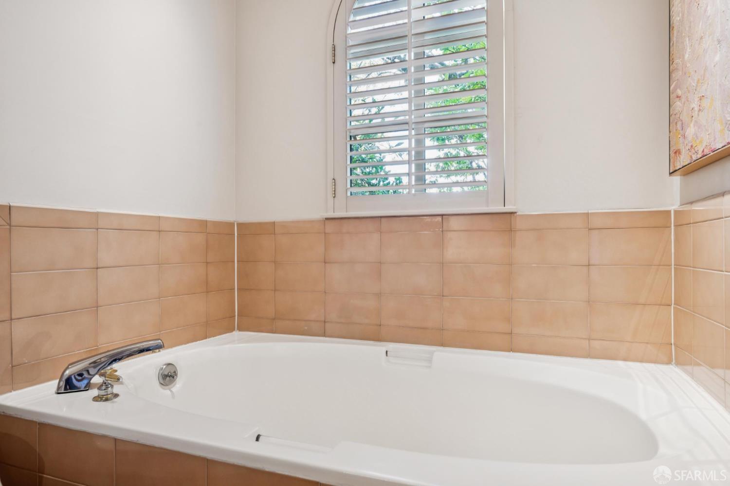 1150 Lombard Street # 28