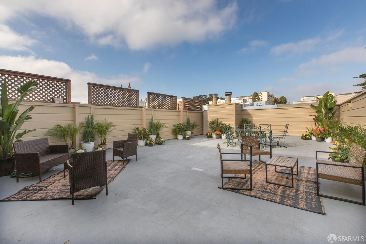 1960 Hayes Street # 13