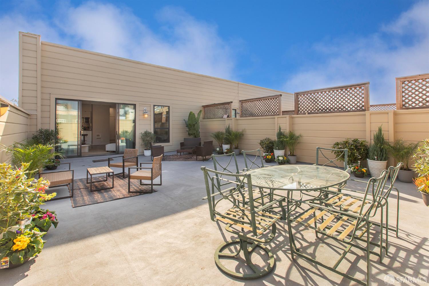 1960 Hayes Street # 13