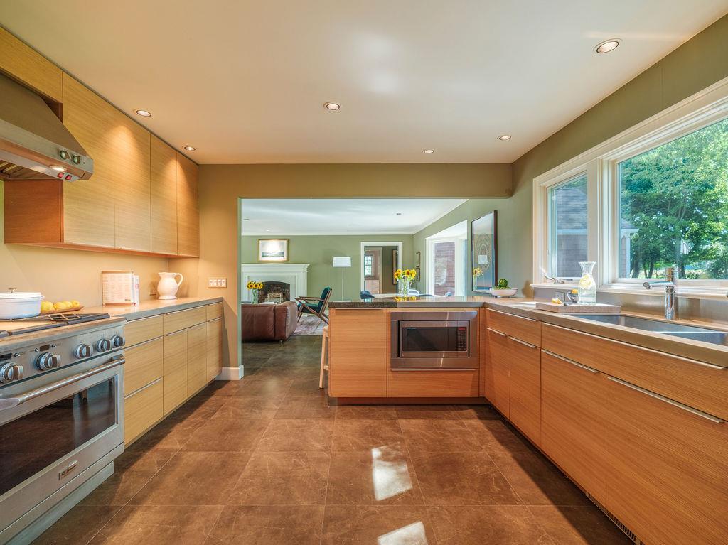 2870 Fairway Drive