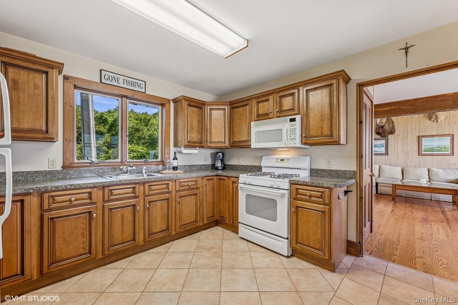4630 Blue Horizon Bluffs
