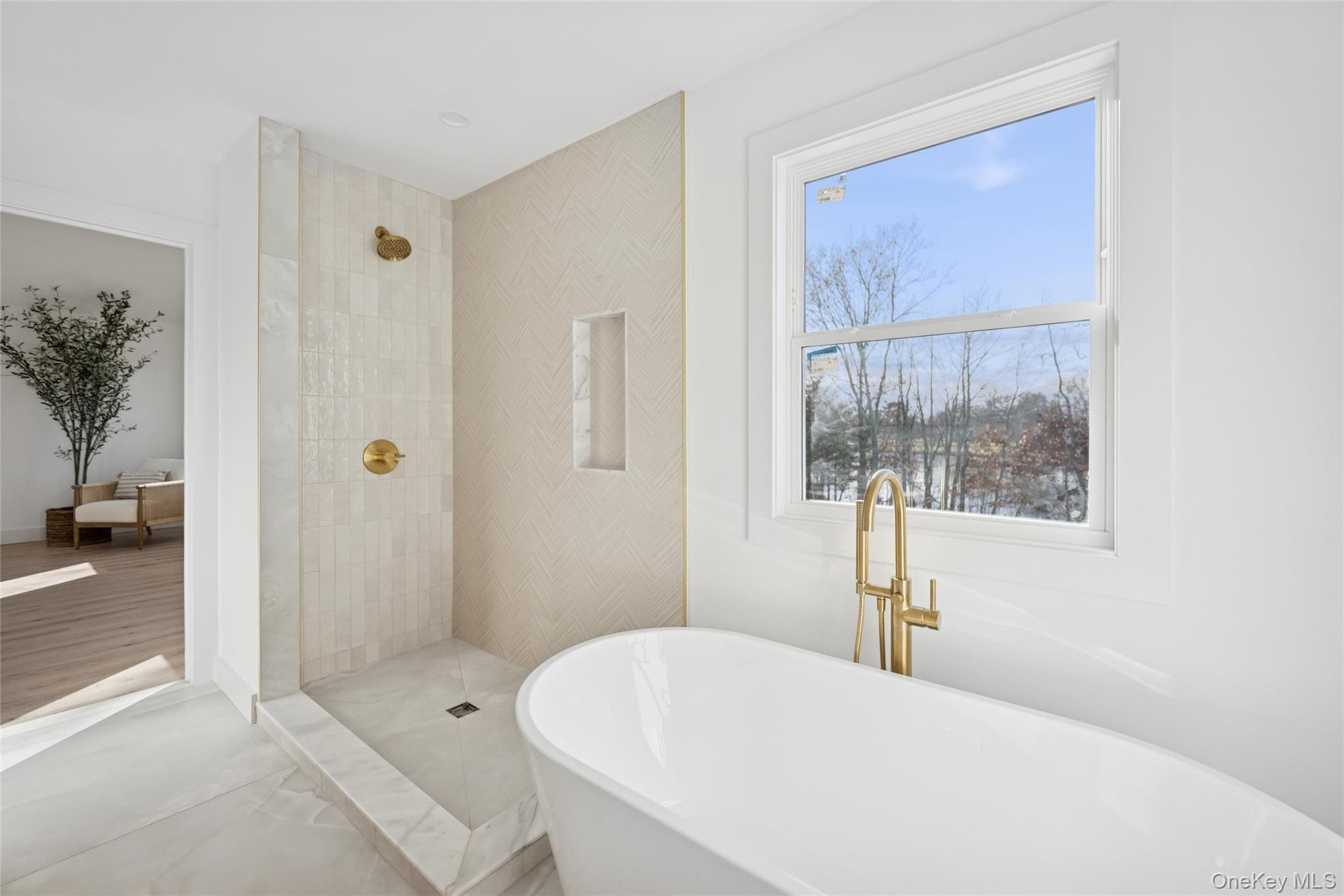 909 Ostrander Avenue