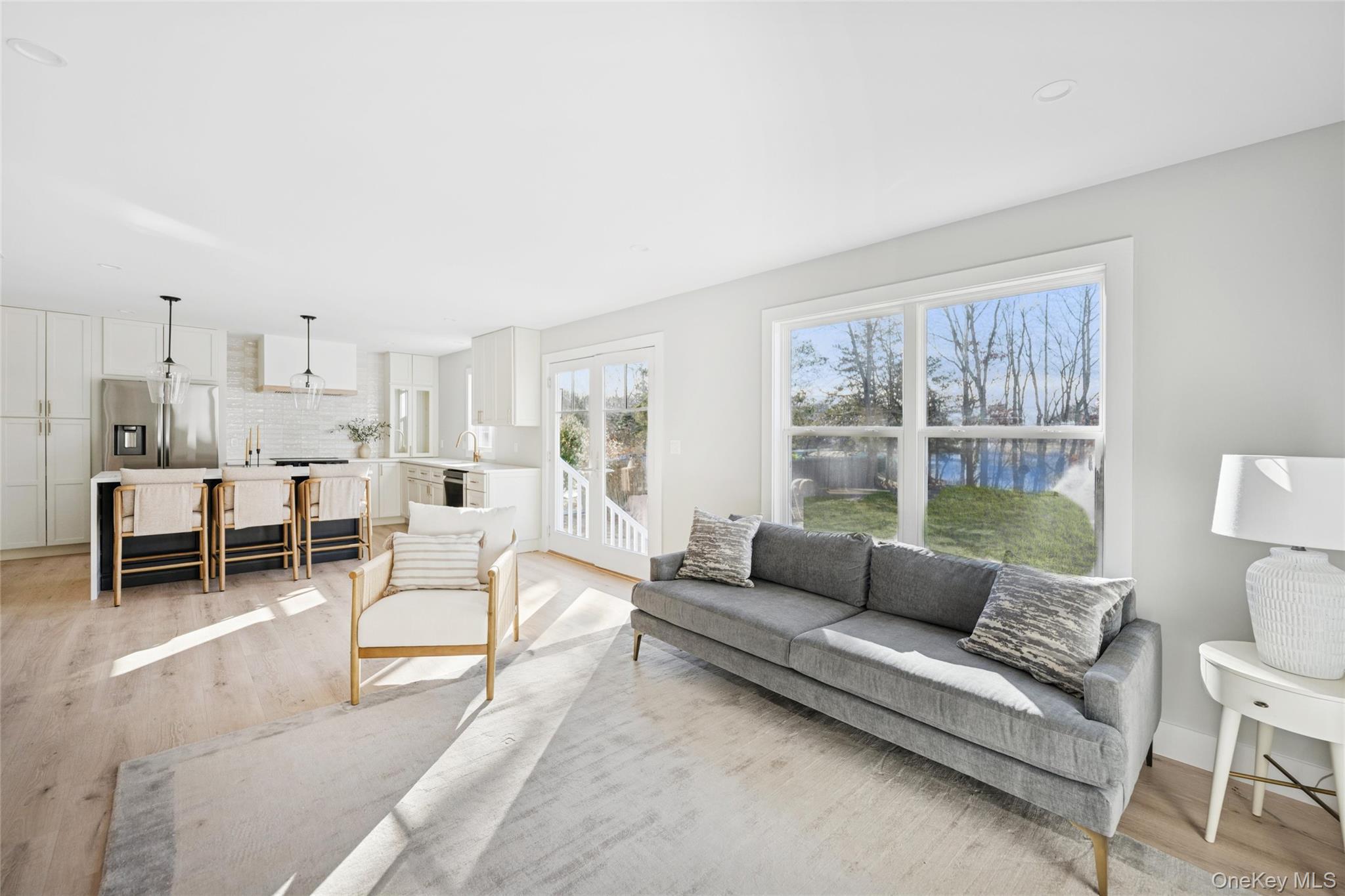 909 Ostrander Avenue