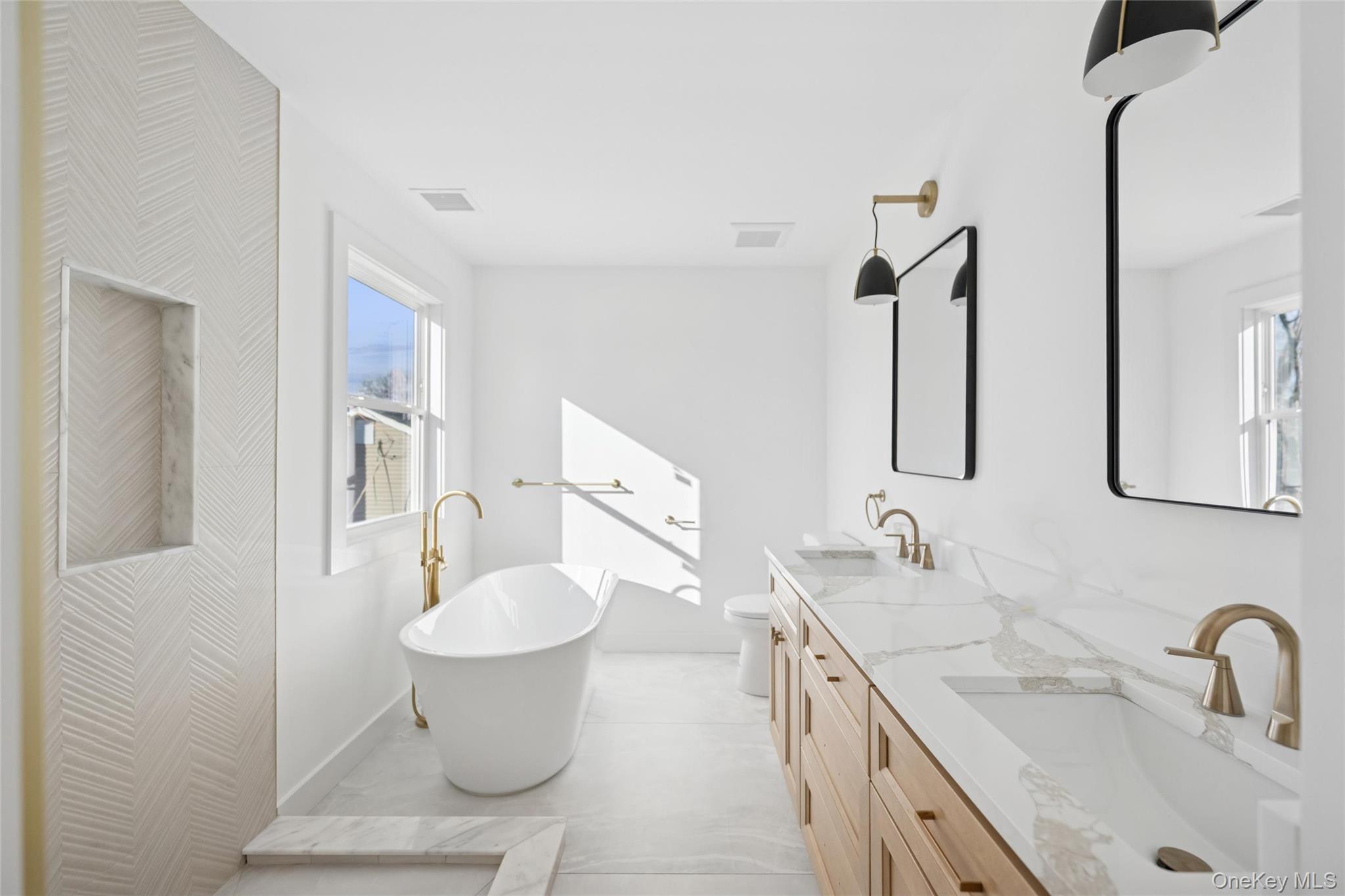 909 Ostrander Avenue