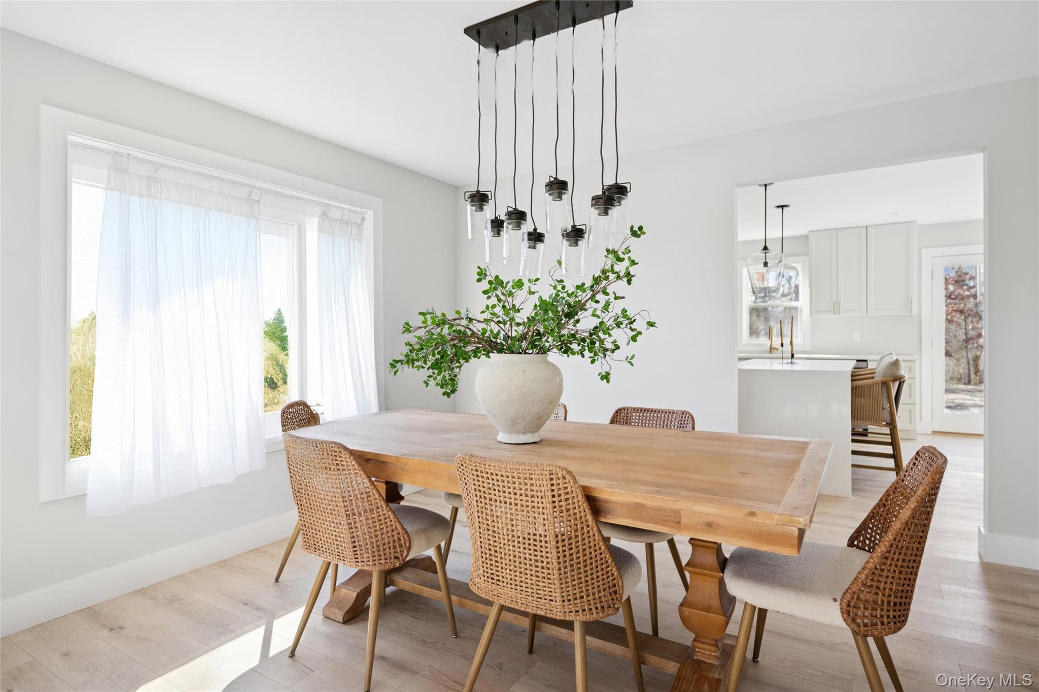 909 Ostrander Avenue