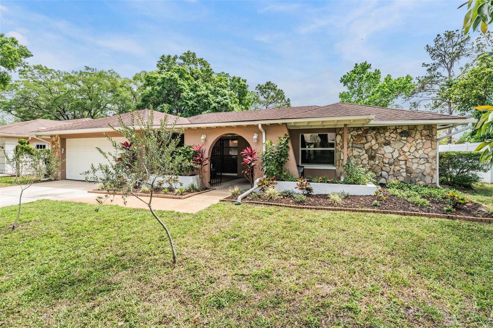 4618 LANDSCAPE DR