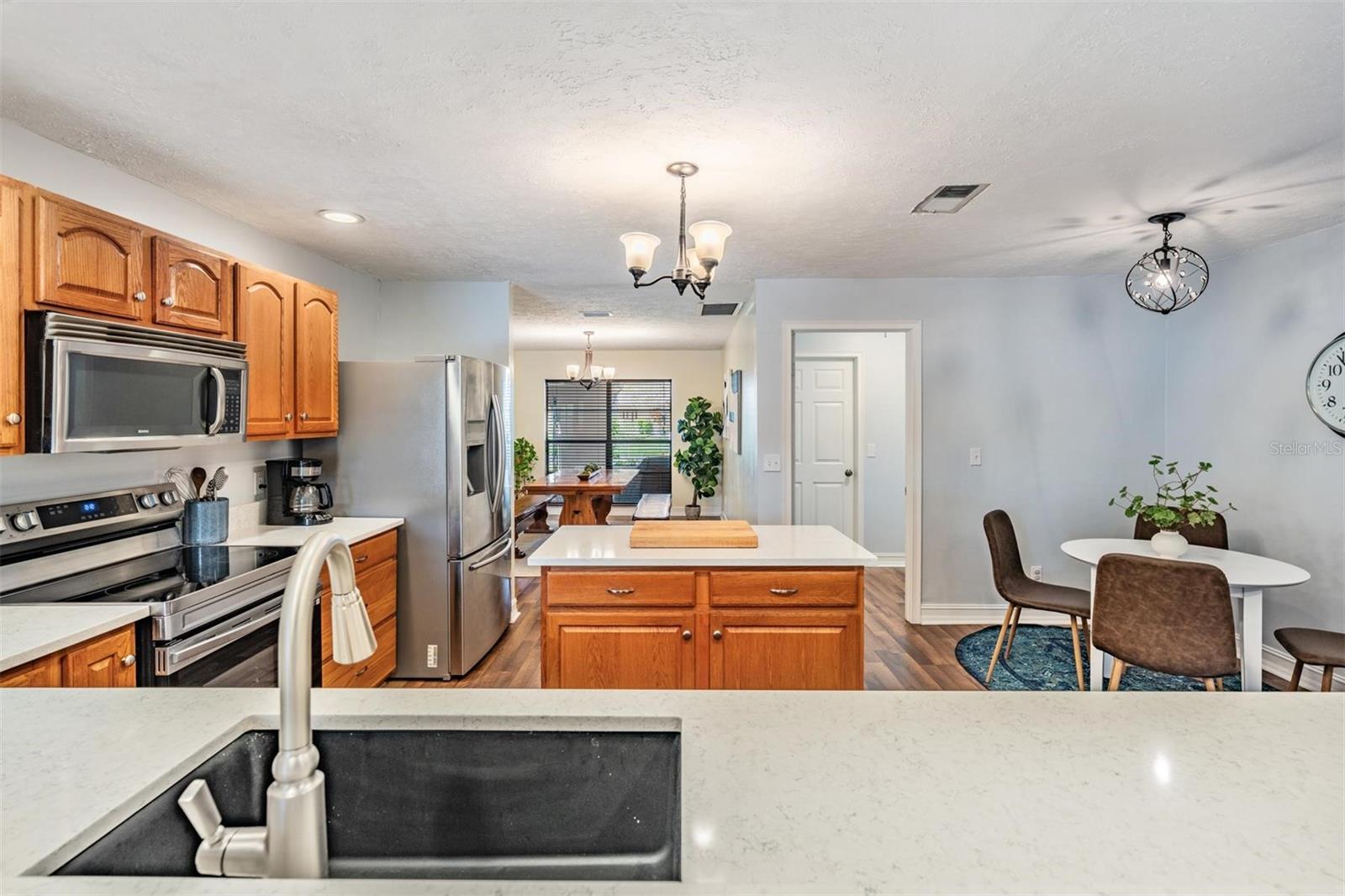 4618 LANDSCAPE DR
