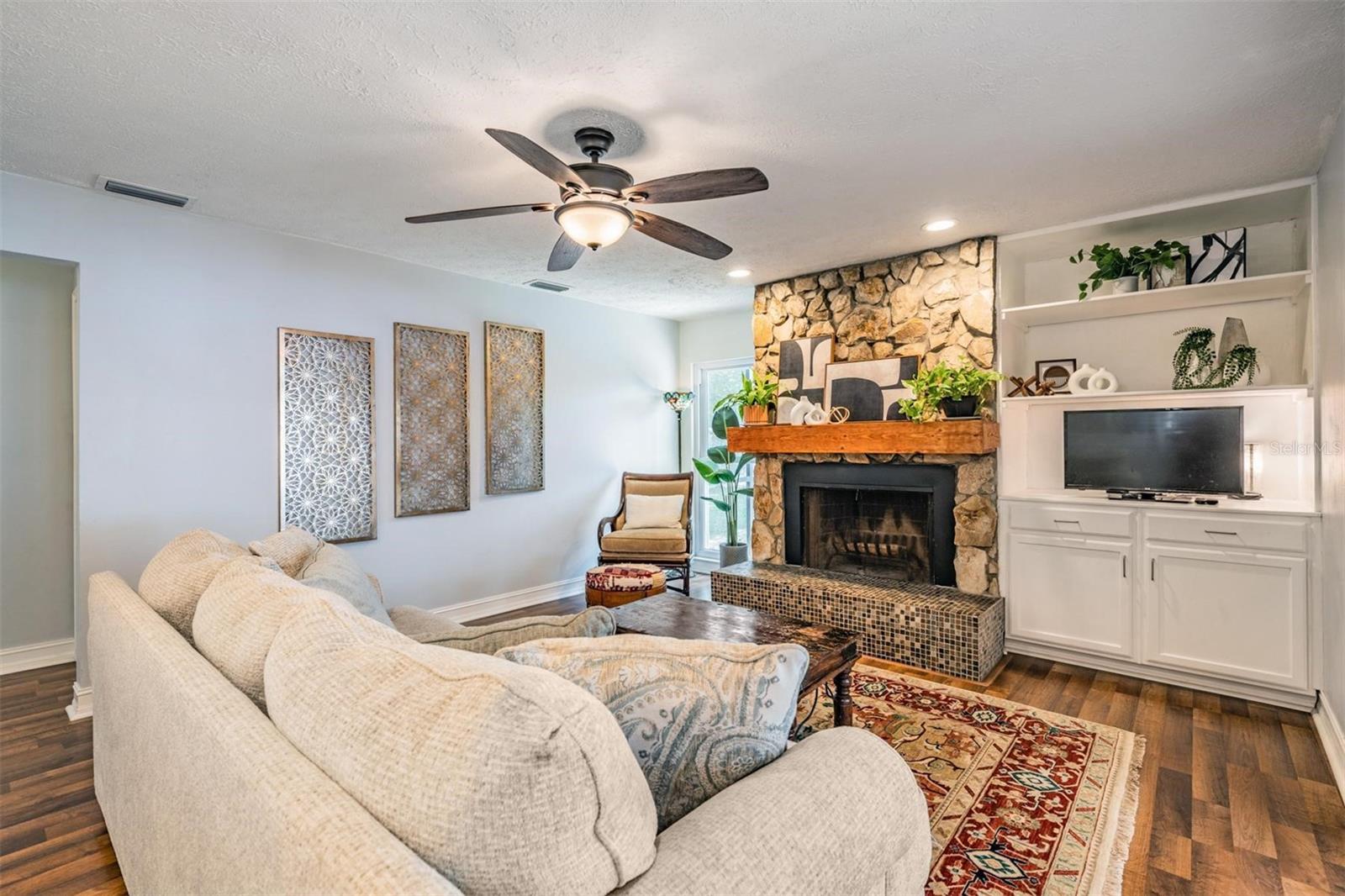 4618 LANDSCAPE DR