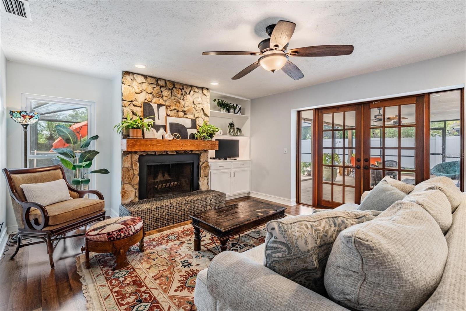 4618 LANDSCAPE DR