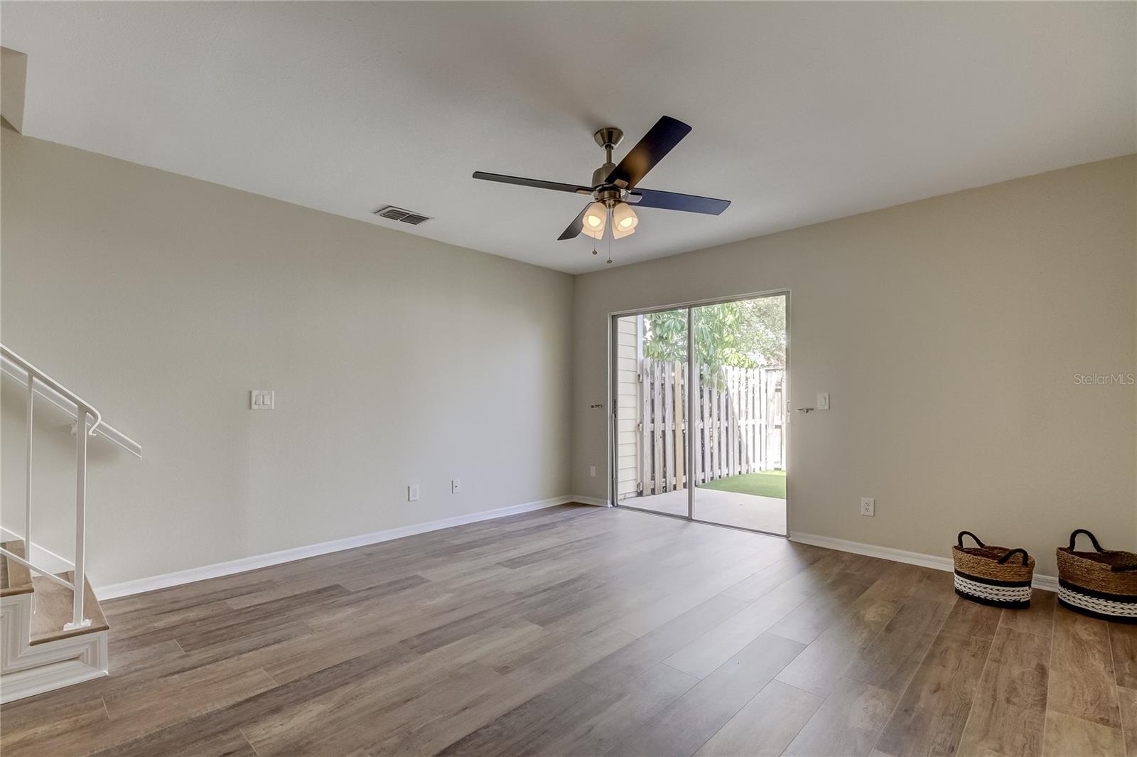 3302 W WYOMING CIR #3302