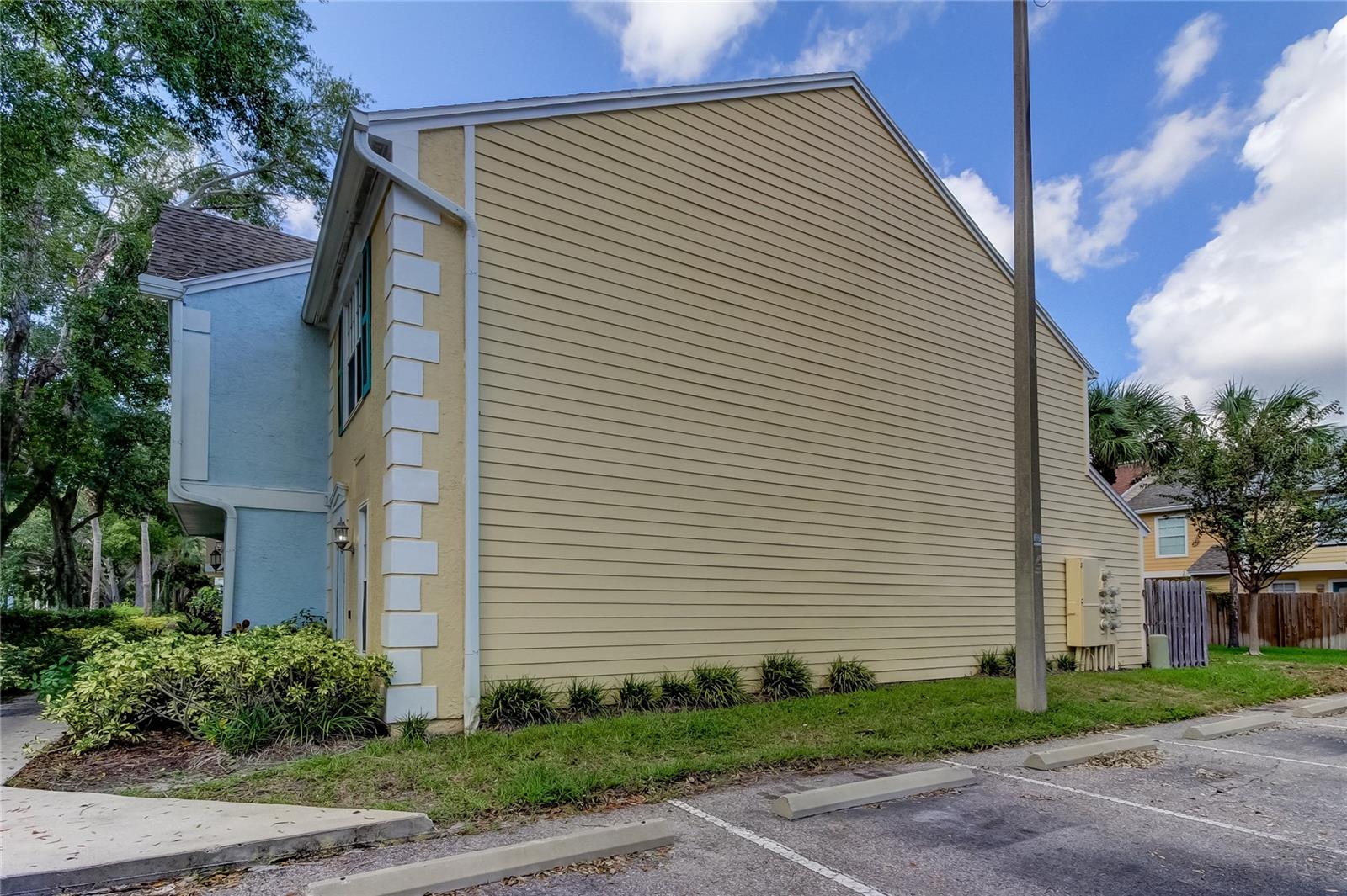 3302 W WYOMING CIR #3302