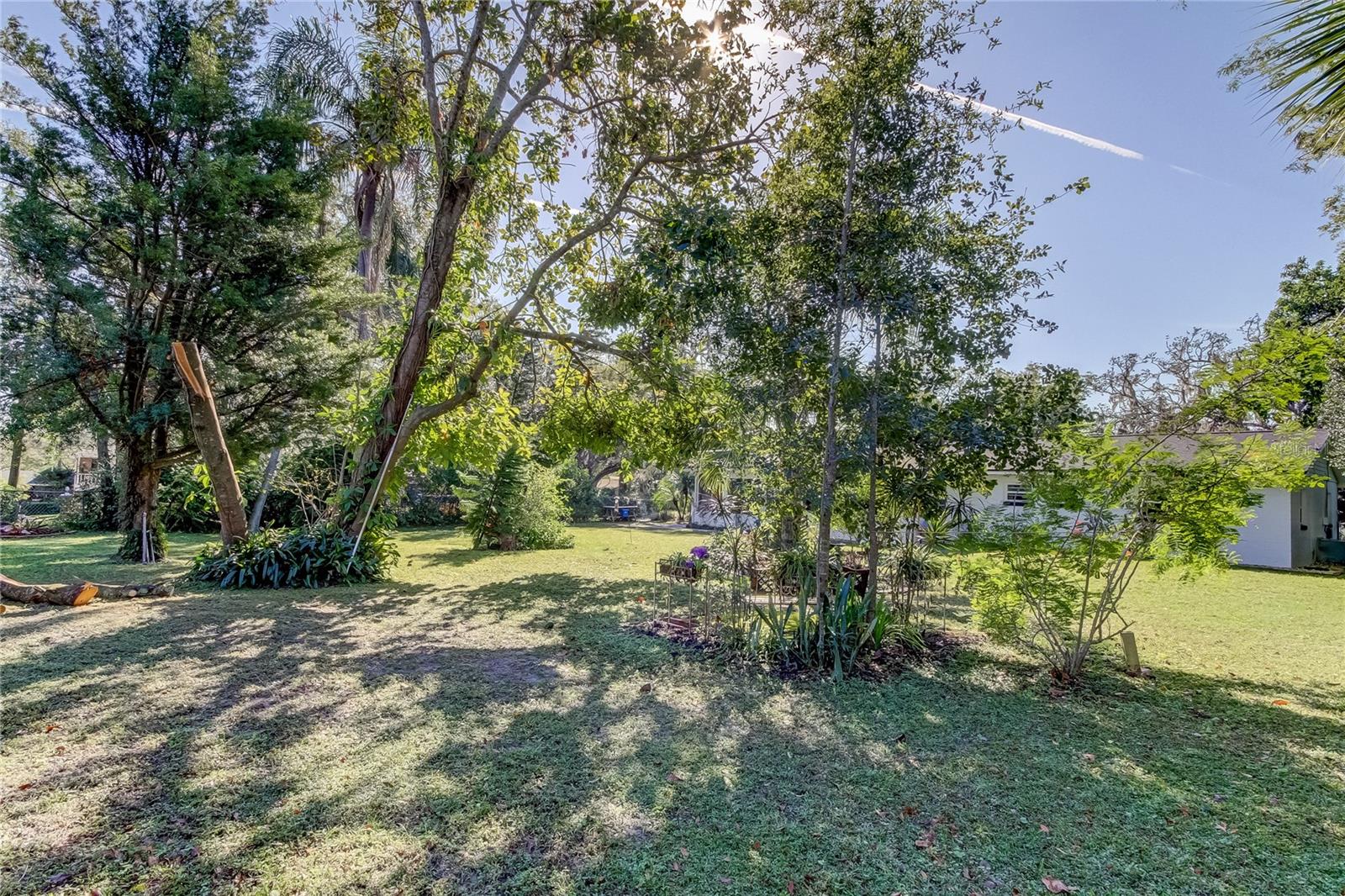 438 S RIVERHILLS DR