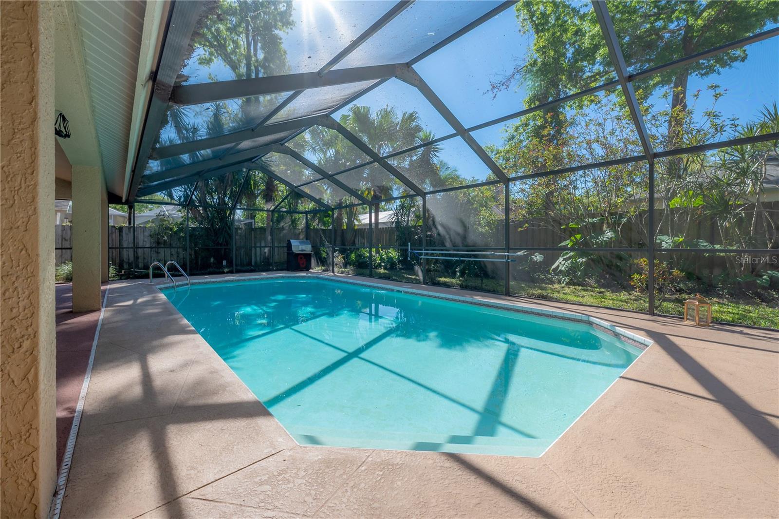 505 STRATFIELD DR