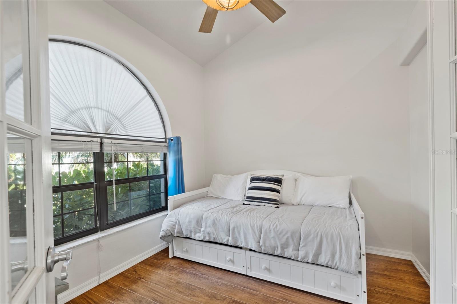 1111 KINGFISH PL