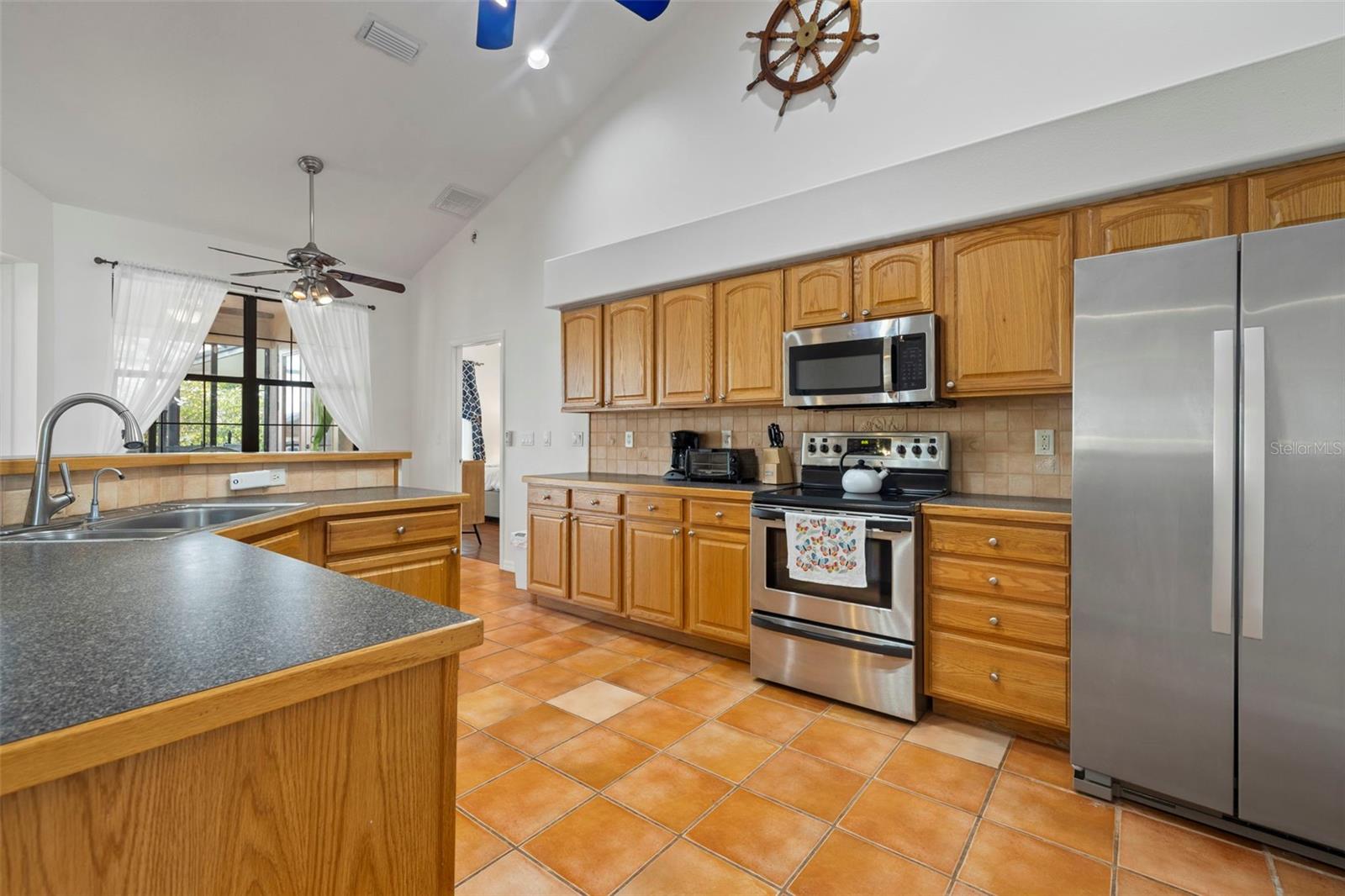 1111 KINGFISH PL
