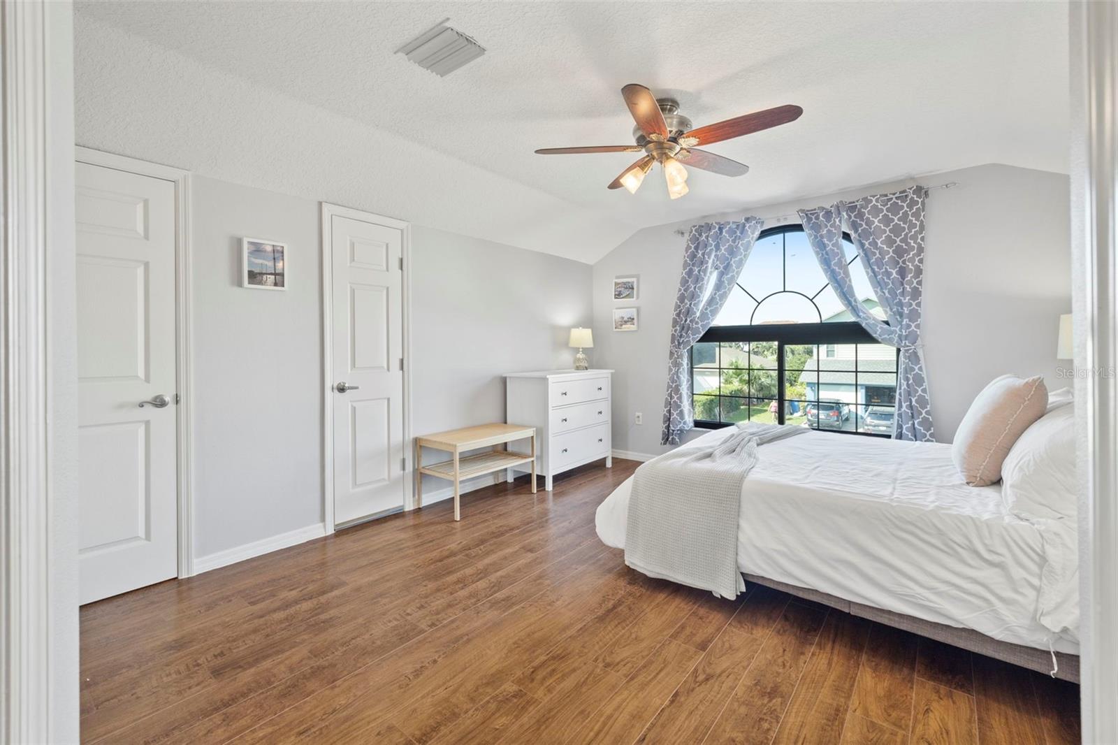 1111 KINGFISH PL