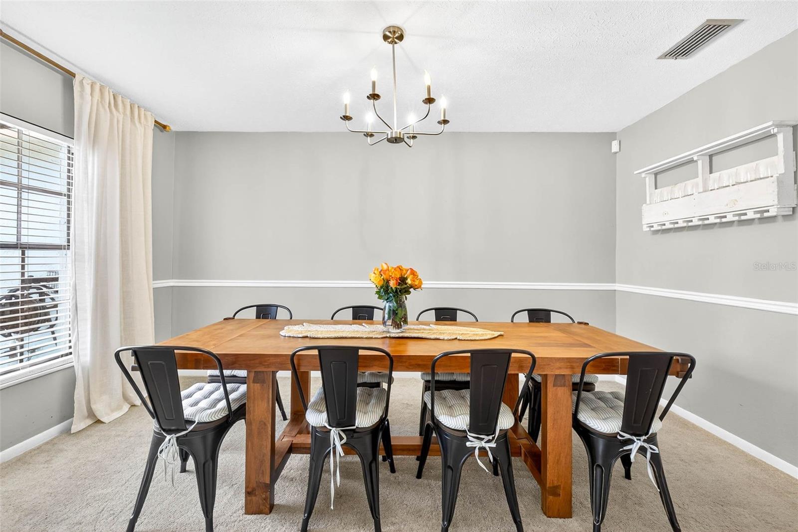 723 GRAND CIR