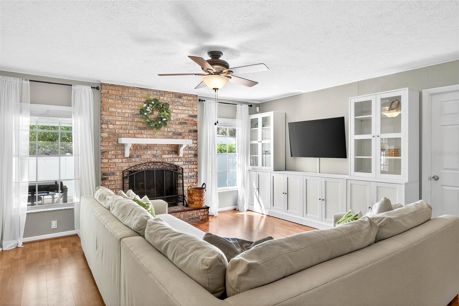723 GRAND CIR