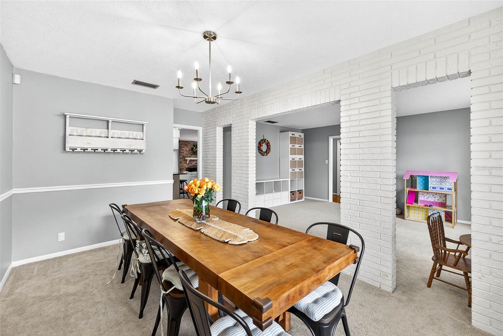 723 GRAND CIR