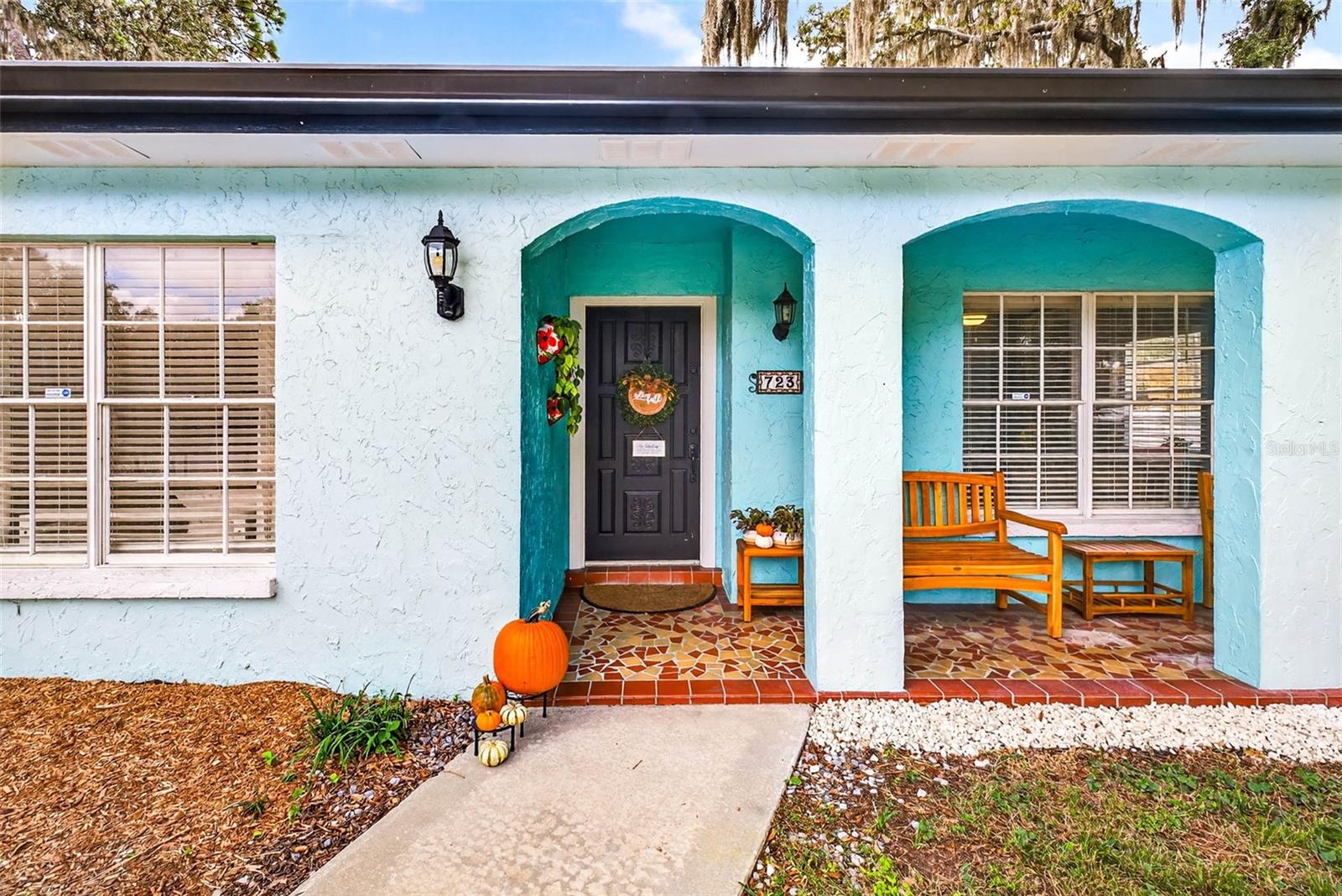 723 GRAND CIR