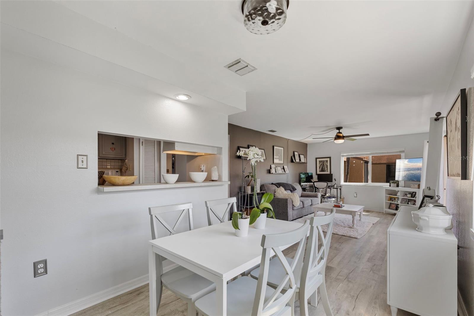 1575 GREENLEA DR #6