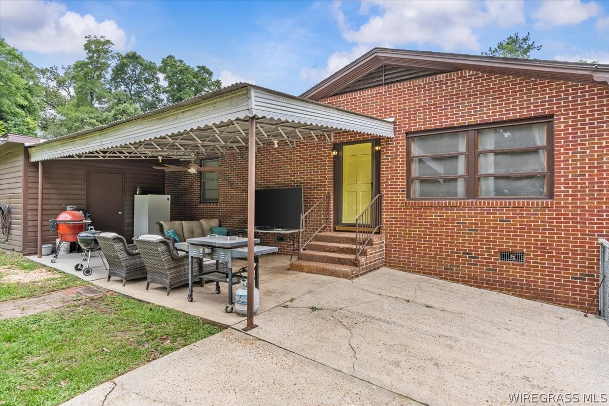 108 E Register Avenue