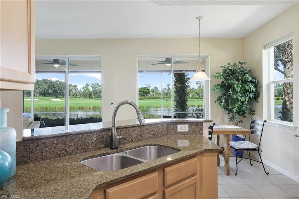 9525 Ironstone TER # 102, NAPLES Unit: 102