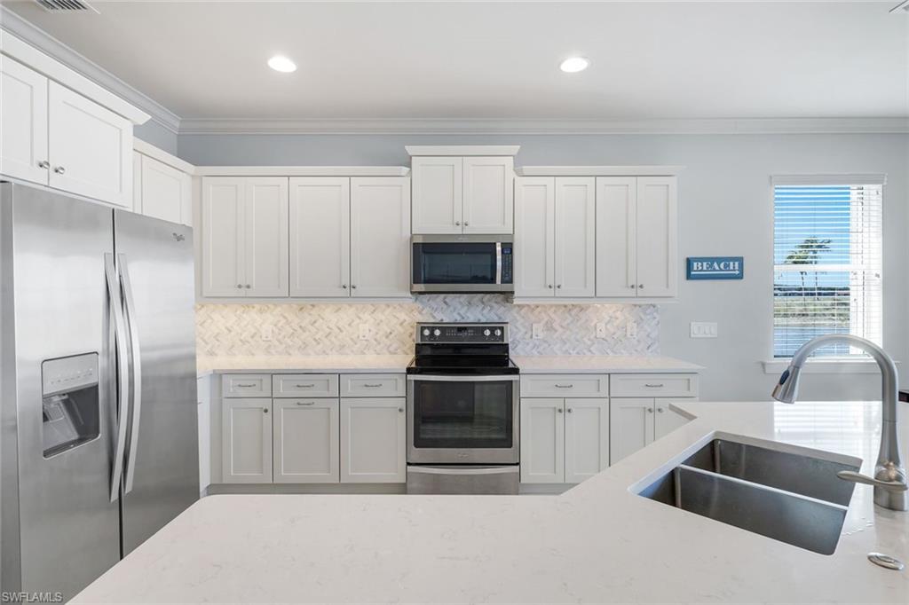 9060 Siesta Bay DR # 101