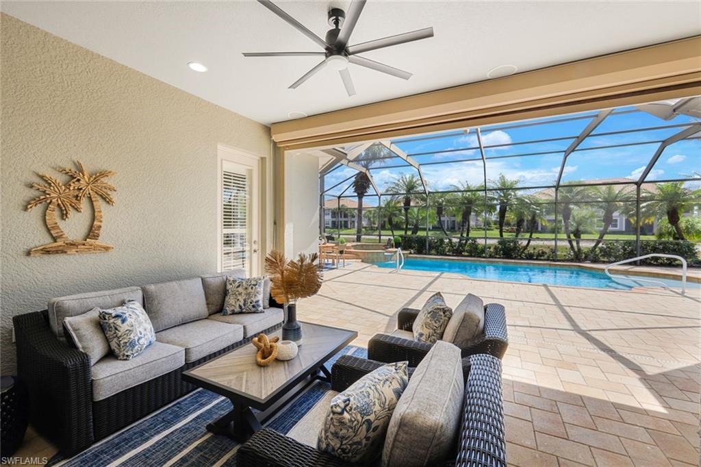 8810 Spinner Cove LN