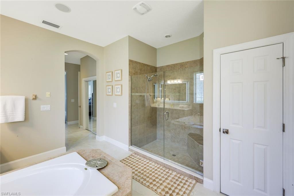8810 Spinner Cove LN