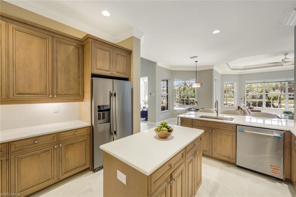 8810 Spinner Cove LN