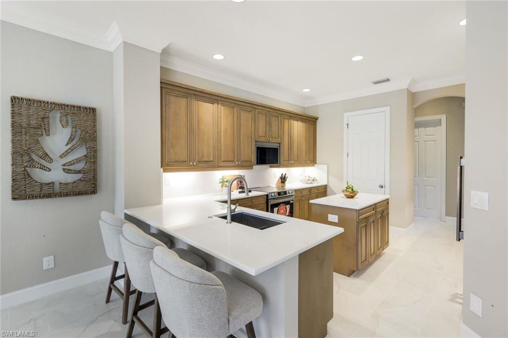 8810 Spinner Cove LN