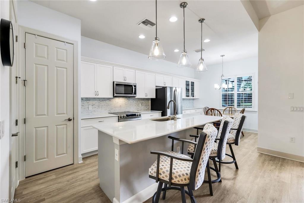 9065 Siesta Bay DR