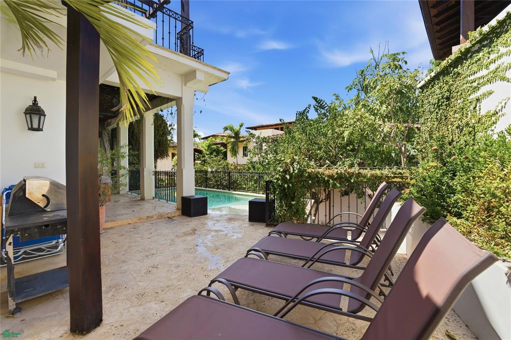 Casa del Alba, Las Catalinas