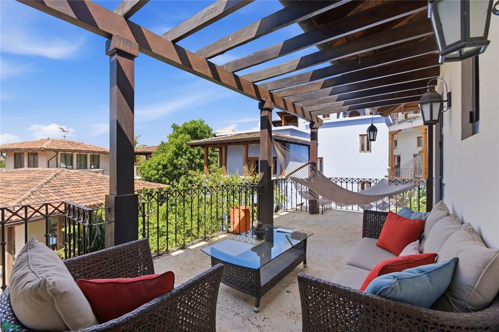 Casa del Alba, Las Catalinas