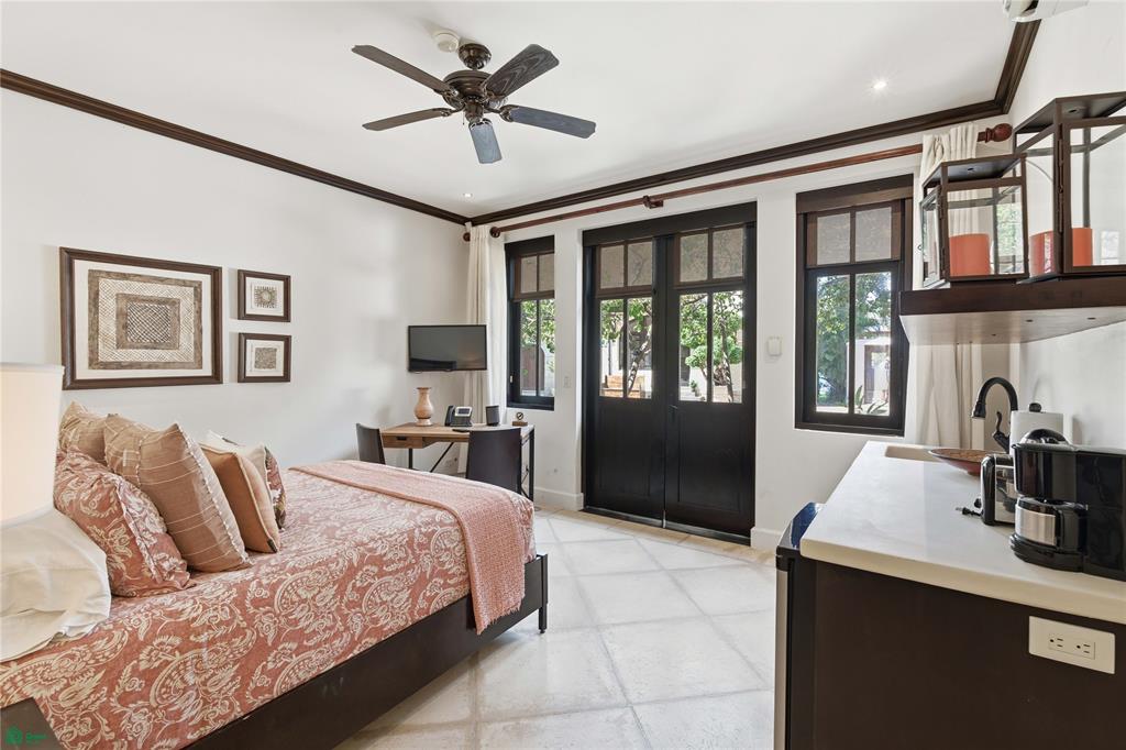 Casa del Alba, Las Catalinas