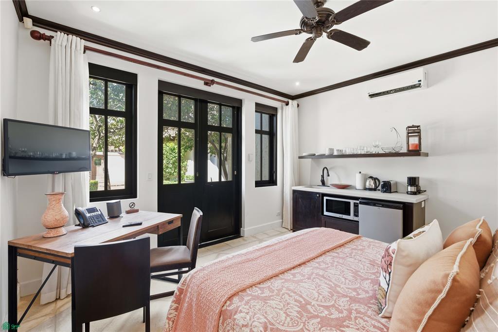 Casa del Alba, Las Catalinas